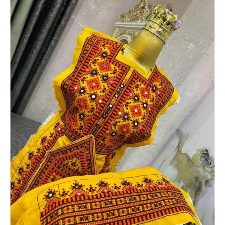 لباس بلوچی 5 وجب سوزنی طرح جدید آینه دستی