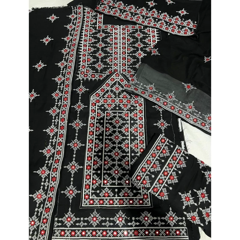 لباس بلوچی 5 وجب سوزنی طرح طلا شیک
