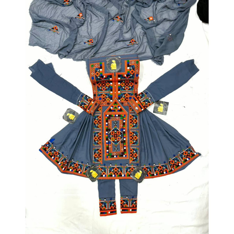 لباس بلوچی 3ونیم وجب طرح پا اردک