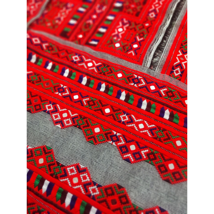 پنل سوزن دوزی شده پرکار آینه دستی